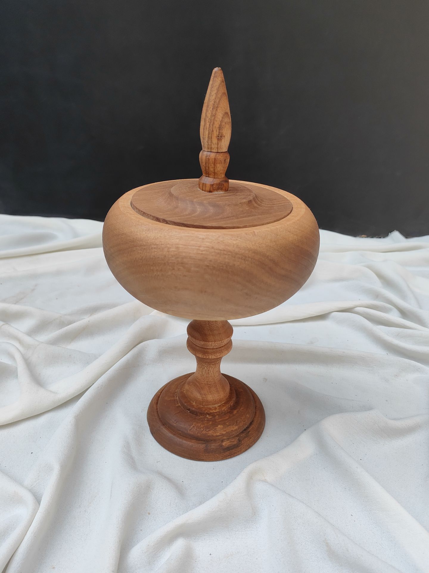 شکلات خوری گردو پایه چوبی کد02